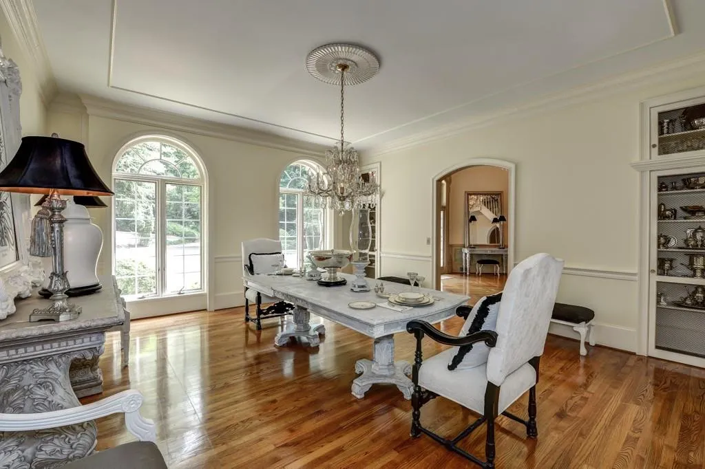 5040 Northside Drive, Sandy Springs, Georgia 30327, 7 Bedrooms Bedrooms, ,7 BathroomsBathrooms,Residential,Sold,5040 Northside Drive,5722266