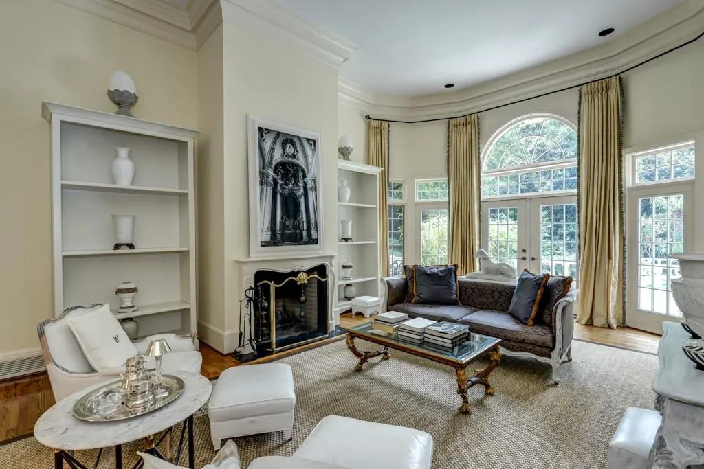 5040 Northside Drive, Sandy Springs, Georgia 30327, 7 Bedrooms Bedrooms, ,7 BathroomsBathrooms,Residential,Sold,5040 Northside Drive,5722266