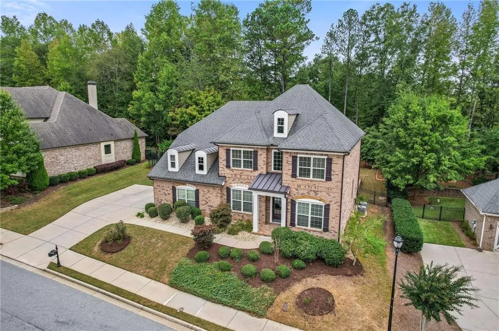 View of front of house with a front lawn