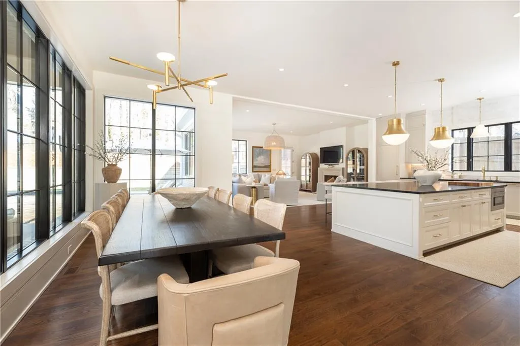Dining room Kitchen Family