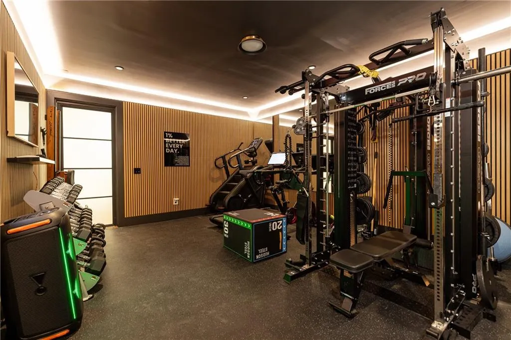 Woodlined full gym