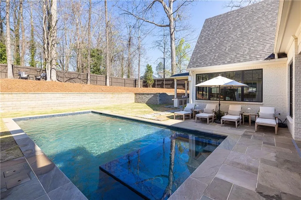 Terraced backyard for complete privacy