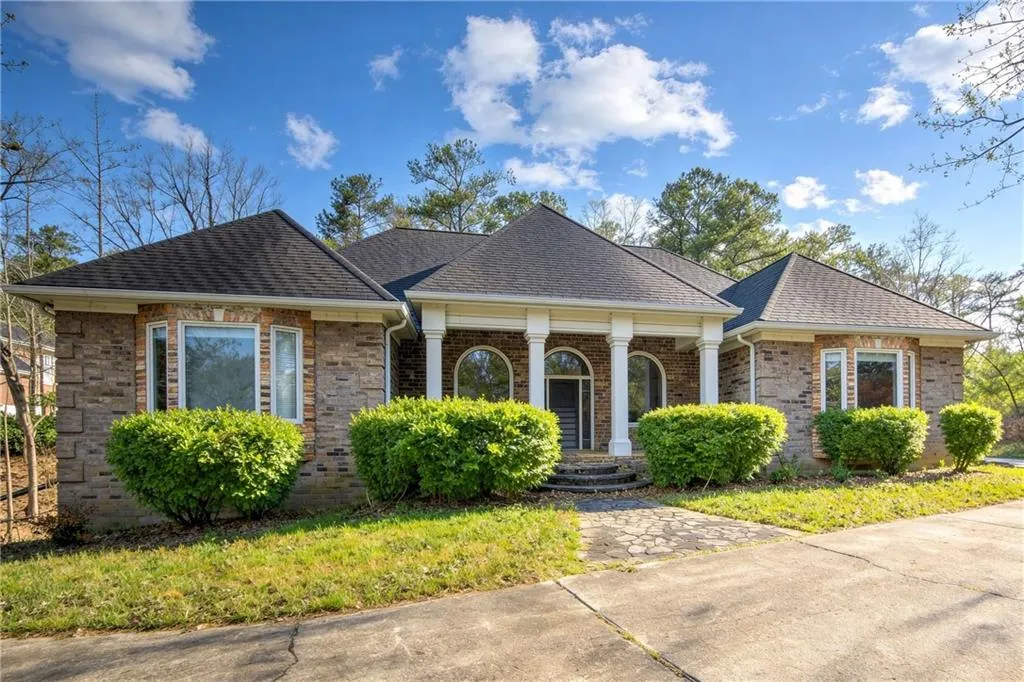 10060 Buice Road, Alpharetta, Georgia 30022, Alpharetta, GA 30022 — photo 1 of 75