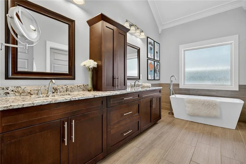2603 Apple Valley Road Ne, Atlanta, Georgia 30319, 4 Bedrooms Bedrooms, ,3 BathroomsBathrooms,Residential,For Sale,2603 Apple Valley Road Ne,7626622