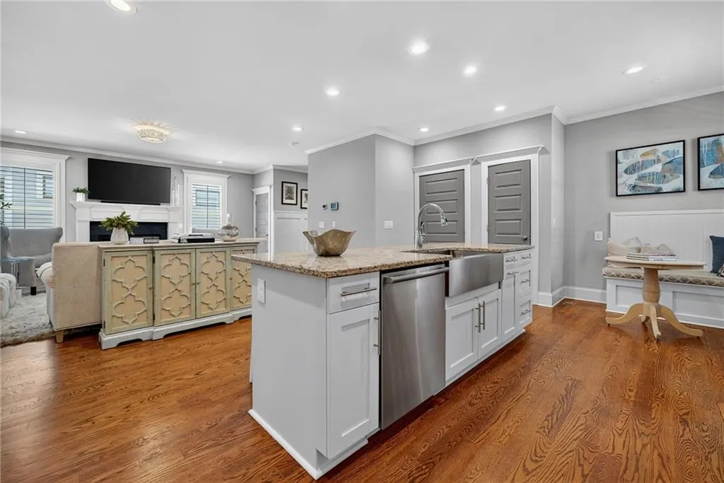 2603 Apple Valley Road Ne, Atlanta, Georgia 30319, 4 Bedrooms Bedrooms, ,3 BathroomsBathrooms,Residential,For Sale,2603 Apple Valley Road Ne,7626622