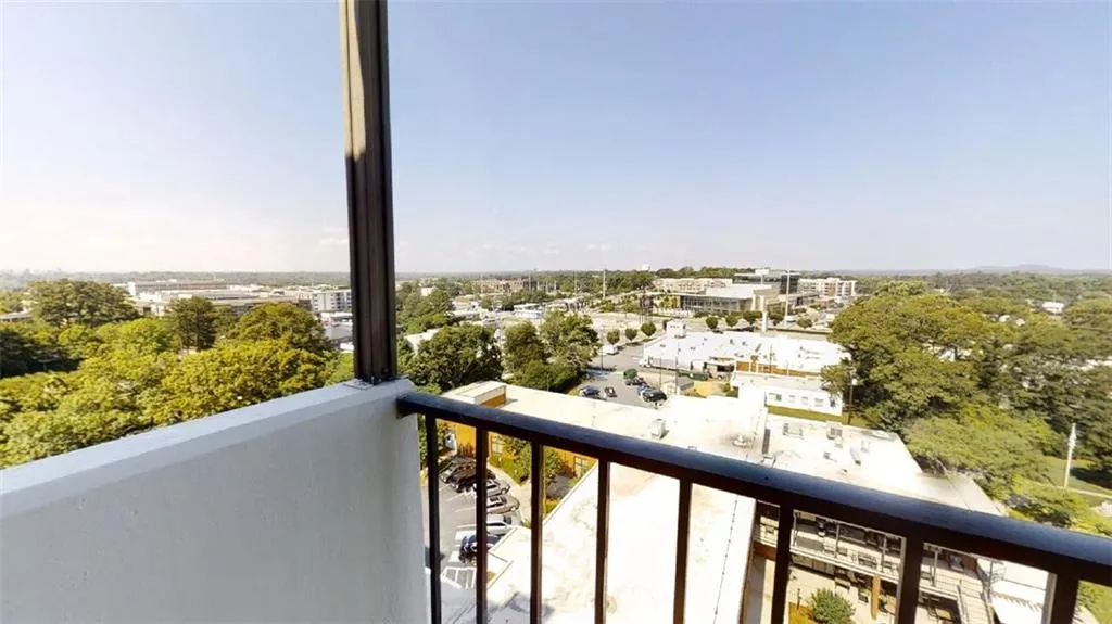 300 Johnson Ferry Road Ne Unit A1010, Atlanta, Georgia 30328, 1 Bedroom Bedrooms, ,1 BathroomBathrooms,Residential,Sold,300 Johnson Ferry Road Ne Unit A1010,6733756