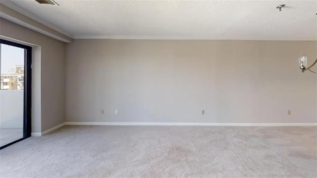 300 Johnson Ferry Road Ne Unit A1010, Atlanta, Georgia 30328, 1 Bedroom Bedrooms, ,1 BathroomBathrooms,Residential,Sold,300 Johnson Ferry Road Ne Unit A1010,6733756