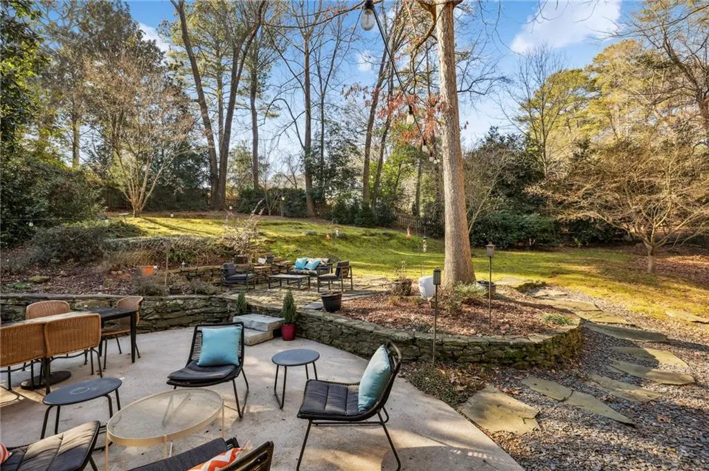 1125 Winding Creek Trail, Sandy Springs, Georgia 30328, 4 Bedrooms Bedrooms, ,3 BathroomsBathrooms,Residential,Sold,1125 Winding Creek Trail,7157886