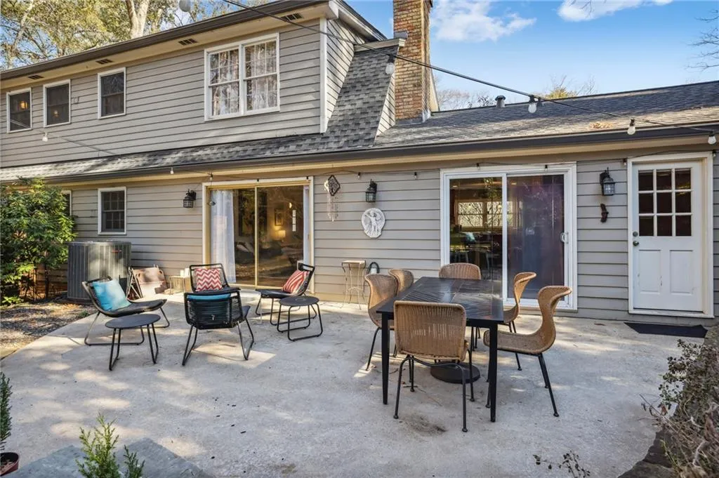 1125 Winding Creek Trail, Sandy Springs, Georgia 30328, 4 Bedrooms Bedrooms, ,3 BathroomsBathrooms,Residential,Sold,1125 Winding Creek Trail,7157886