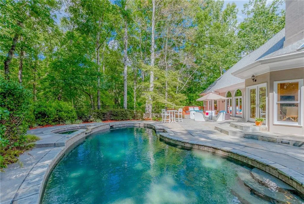 9 Wildwood Valley Ne, Sandy Springs, Georgia 30350, 5 Bedrooms Bedrooms, ,4 BathroomsBathrooms,Residential,Sold,9 Wildwood Valley Ne,6617046