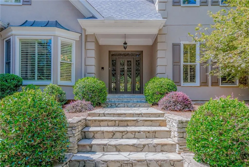 9 Wildwood Valley Ne, Sandy Springs, Georgia 30350, 5 Bedrooms Bedrooms, ,4 BathroomsBathrooms,Residential,Sold,9 Wildwood Valley Ne,6617046