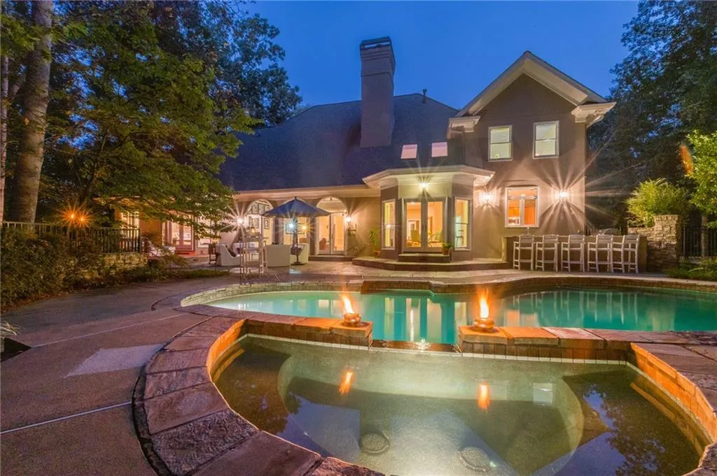 9 Wildwood Valley Ne, Sandy Springs, Georgia 30350, 5 Bedrooms Bedrooms, ,4 BathroomsBathrooms,Residential,Sold,9 Wildwood Valley Ne,6617046