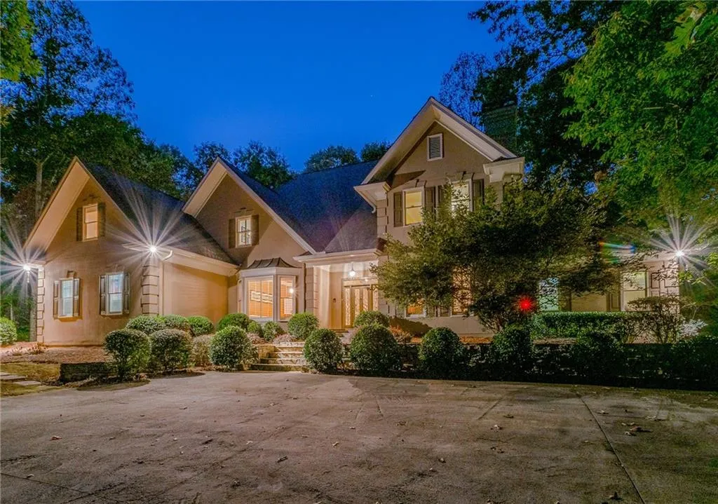 9 Wildwood Valley Ne, Sandy Springs, Georgia 30350, 5 Bedrooms Bedrooms, ,4 BathroomsBathrooms,Residential,Sold,9 Wildwood Valley Ne,6617046