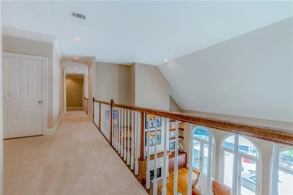 9 Wildwood Valley Ne, Sandy Springs, Georgia 30350, 5 Bedrooms Bedrooms, ,4 BathroomsBathrooms,Residential,Sold,9 Wildwood Valley Ne,6617046