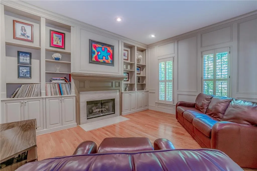 9 Wildwood Valley Ne, Sandy Springs, Georgia 30350, 5 Bedrooms Bedrooms, ,4 BathroomsBathrooms,Residential,Sold,9 Wildwood Valley Ne,6617046