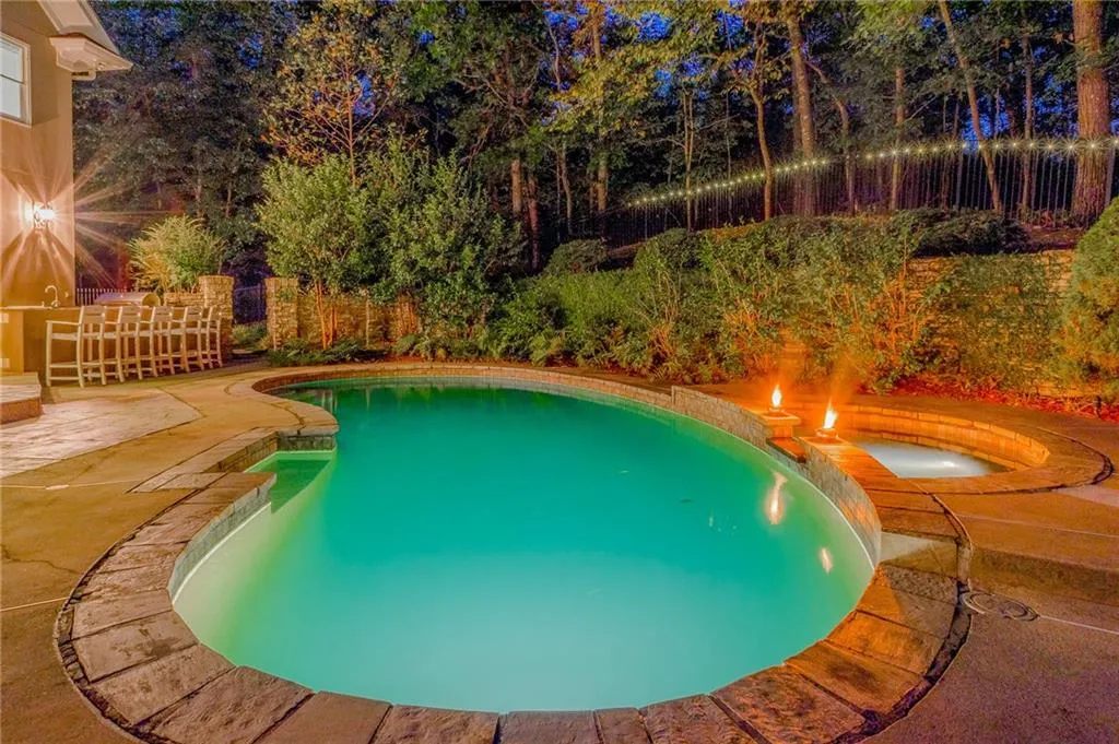 9 Wildwood Valley Ne, Sandy Springs, Georgia 30350, 5 Bedrooms Bedrooms, ,4 BathroomsBathrooms,Residential,Sold,9 Wildwood Valley Ne,6617046
