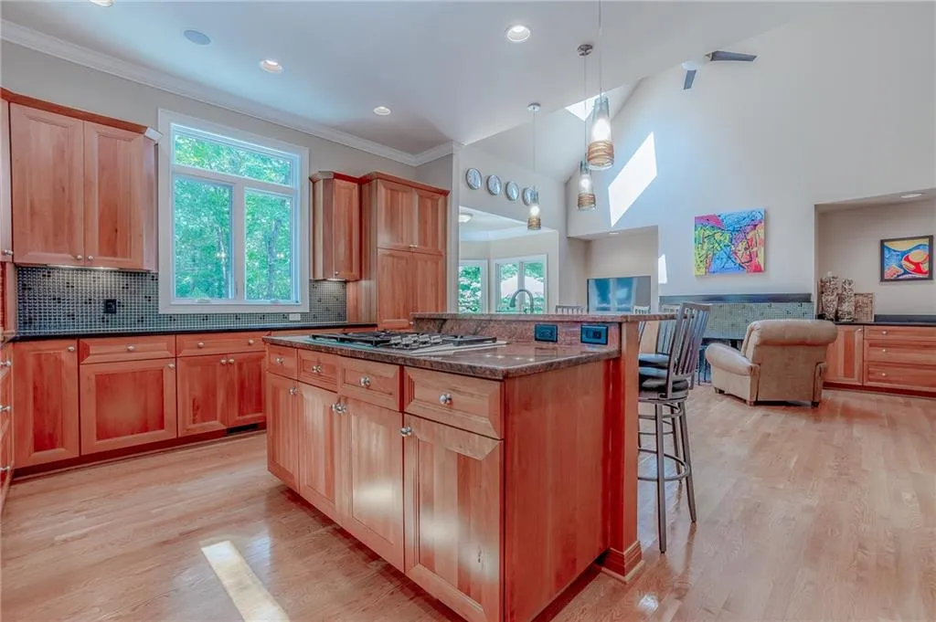 9 Wildwood Valley Ne, Sandy Springs, Georgia 30350, 5 Bedrooms Bedrooms, ,4 BathroomsBathrooms,Residential,Sold,9 Wildwood Valley Ne,6617046