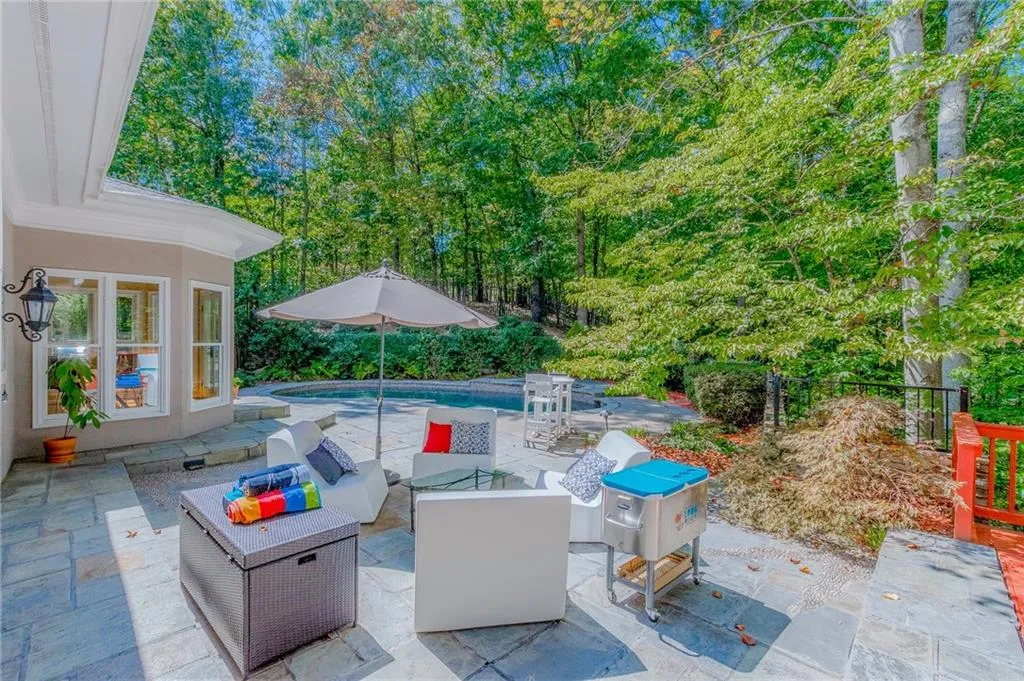 9 Wildwood Valley Ne, Sandy Springs, Georgia 30350, 5 Bedrooms Bedrooms, ,4 BathroomsBathrooms,Residential,Sold,9 Wildwood Valley Ne,6617046