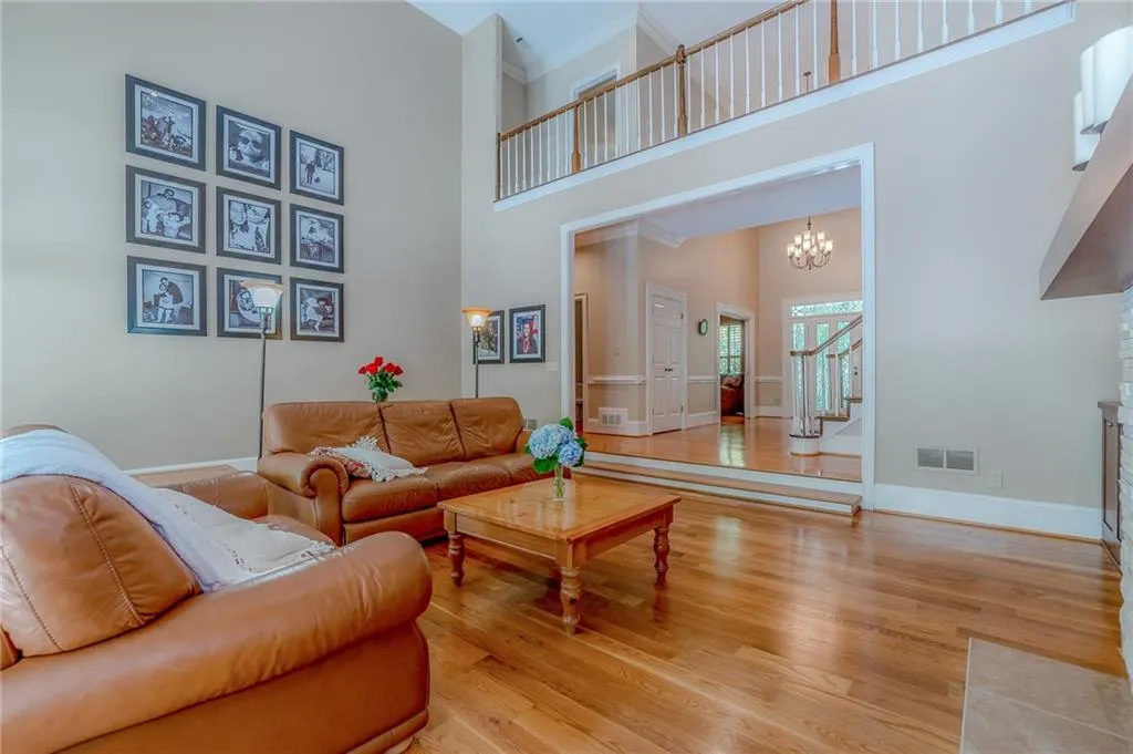 9 Wildwood Valley Ne, Sandy Springs, Georgia 30350, 5 Bedrooms Bedrooms, ,4 BathroomsBathrooms,Residential,Sold,9 Wildwood Valley Ne,6617046