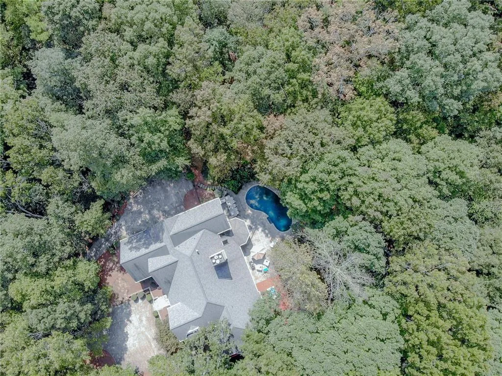 9 Wildwood Valley Ne, Sandy Springs, Georgia 30350, 5 Bedrooms Bedrooms, ,4 BathroomsBathrooms,Residential,Sold,9 Wildwood Valley Ne,6617046