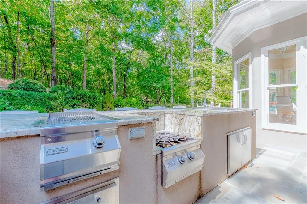 9 Wildwood Valley Ne, Sandy Springs, Georgia 30350, 5 Bedrooms Bedrooms, ,4 BathroomsBathrooms,Residential,Sold,9 Wildwood Valley Ne,6617046