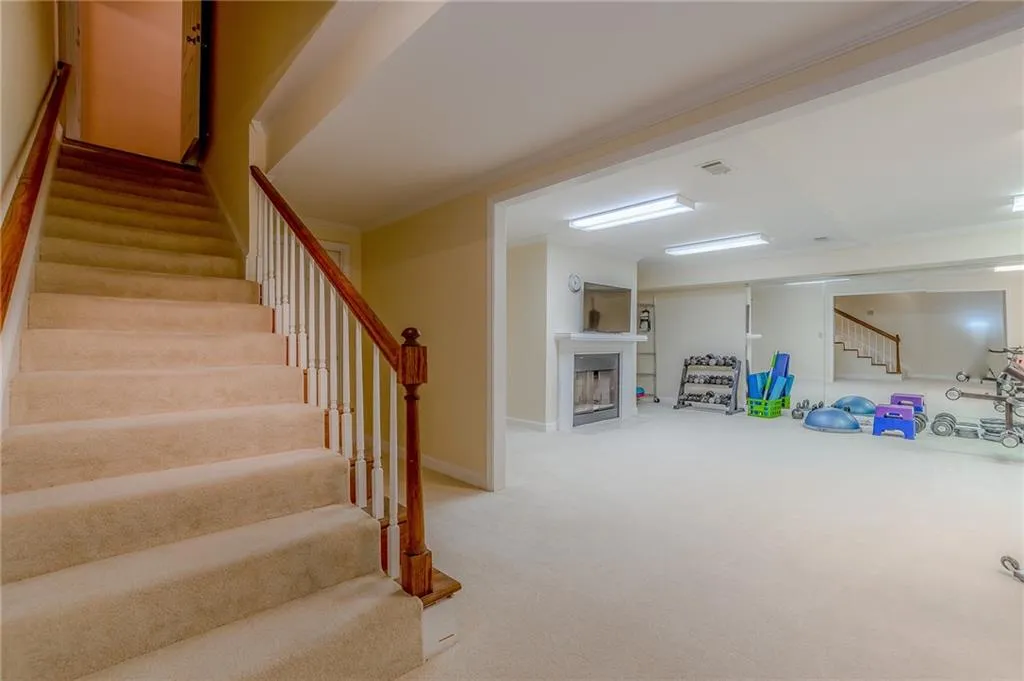 9 Wildwood Valley Ne, Sandy Springs, Georgia 30350, 5 Bedrooms Bedrooms, ,4 BathroomsBathrooms,Residential,Sold,9 Wildwood Valley Ne,6617046