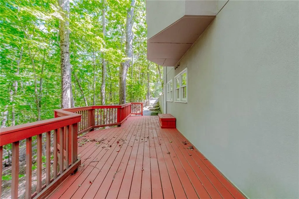 9 Wildwood Valley Ne, Sandy Springs, Georgia 30350, 5 Bedrooms Bedrooms, ,4 BathroomsBathrooms,Residential,Sold,9 Wildwood Valley Ne,6617046