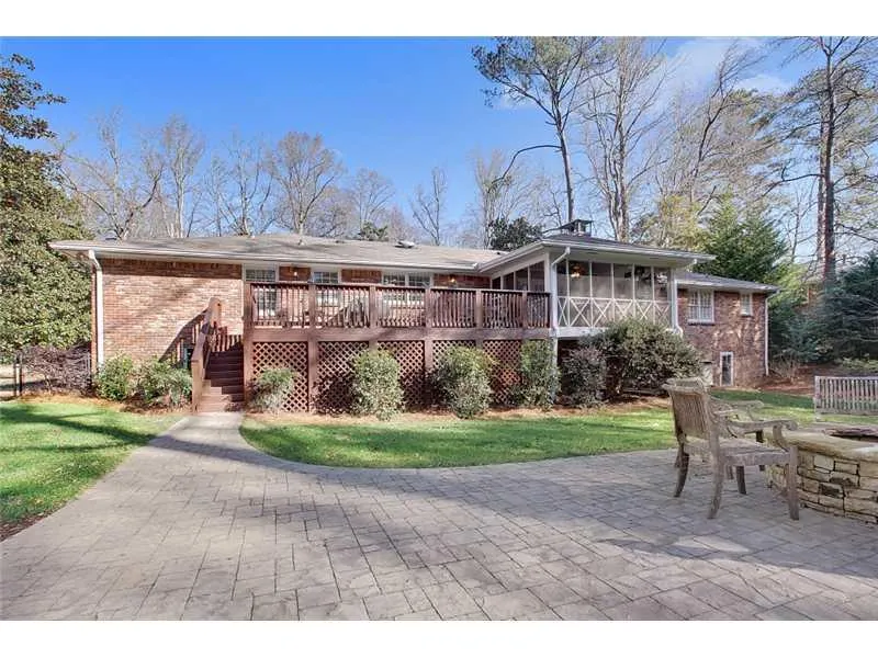 4670 Huntley Drive, Atlanta, Georgia 30342, 4 Bedrooms Bedrooms, ,2 BathroomsBathrooms,Residential,Sold,4670 Huntley Drive,5390758