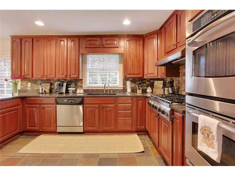 4670 Huntley Drive, Atlanta, Georgia 30342, 4 Bedrooms Bedrooms, ,2 BathroomsBathrooms,Residential,Sold,4670 Huntley Drive,5390758