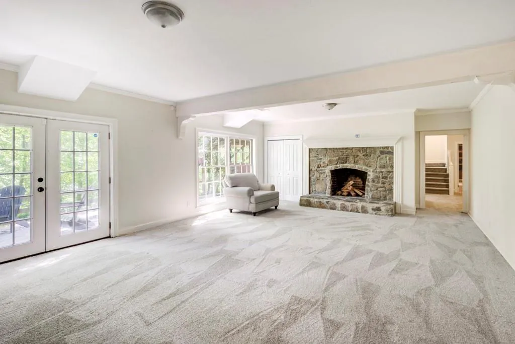 715 Tanglewood Trail, Sandy Springs, Georgia 30327, 4 Bedrooms Bedrooms, ,4 BathroomsBathrooms,Residential,Sold,715 Tanglewood Trail,7394839