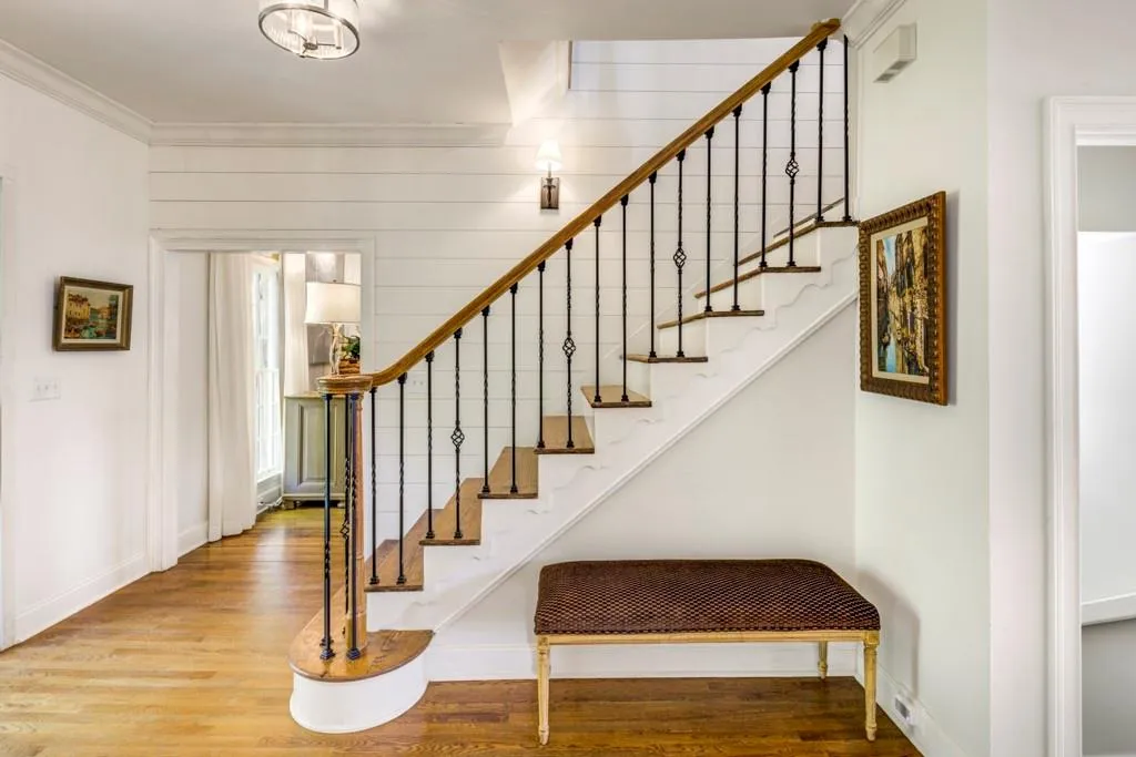 715 Tanglewood Trail, Sandy Springs, Georgia 30327, 4 Bedrooms Bedrooms, ,4 BathroomsBathrooms,Residential,Sold,715 Tanglewood Trail,7394839