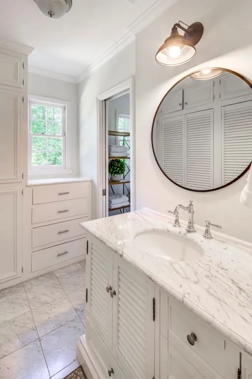 715 Tanglewood Trail, Sandy Springs, Georgia 30327, 4 Bedrooms Bedrooms, ,4 BathroomsBathrooms,Residential,Sold,715 Tanglewood Trail,7394839