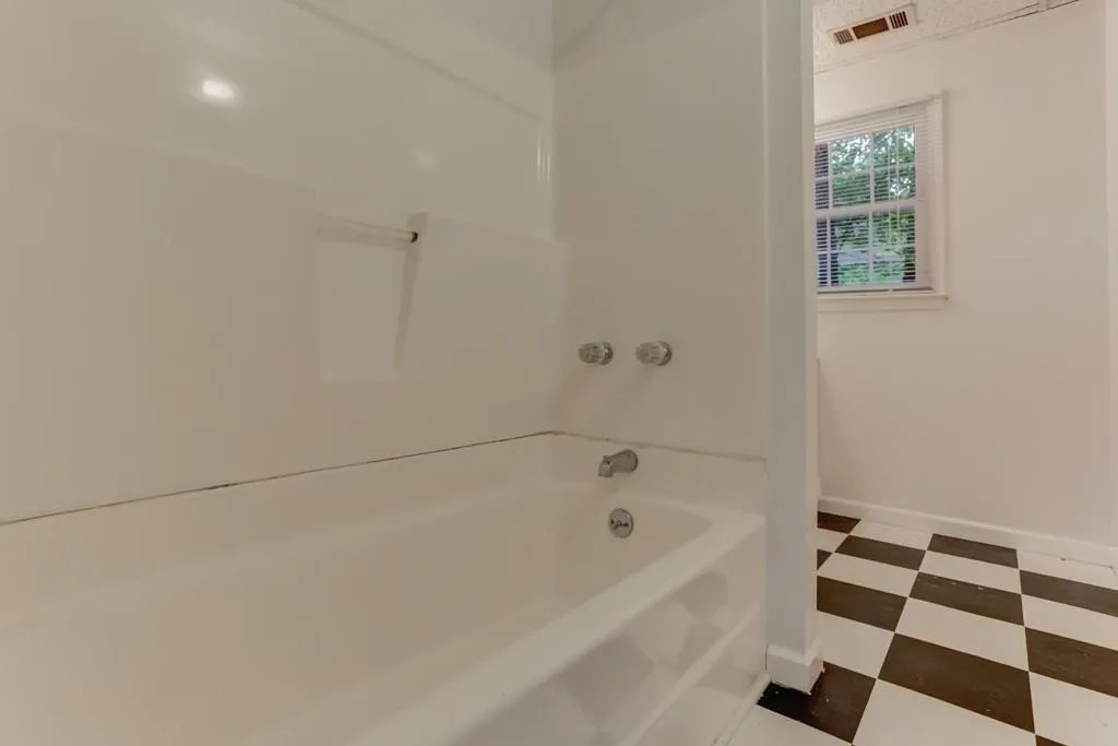 505 Tahoma Drive, Sandy Springs, Georgia 30350, 4 Bedrooms Bedrooms, ,3 BathroomsBathrooms,Residential,Sold,505 Tahoma Drive,6014381