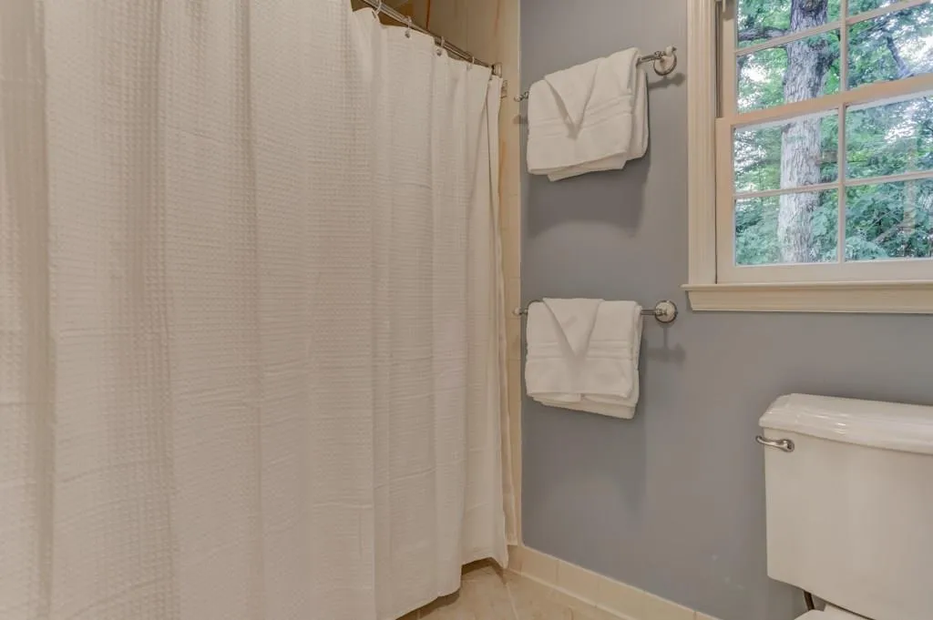505 Tahoma Drive, Sandy Springs, Georgia 30350, 4 Bedrooms Bedrooms, ,3 BathroomsBathrooms,Residential,Sold,505 Tahoma Drive,6014381