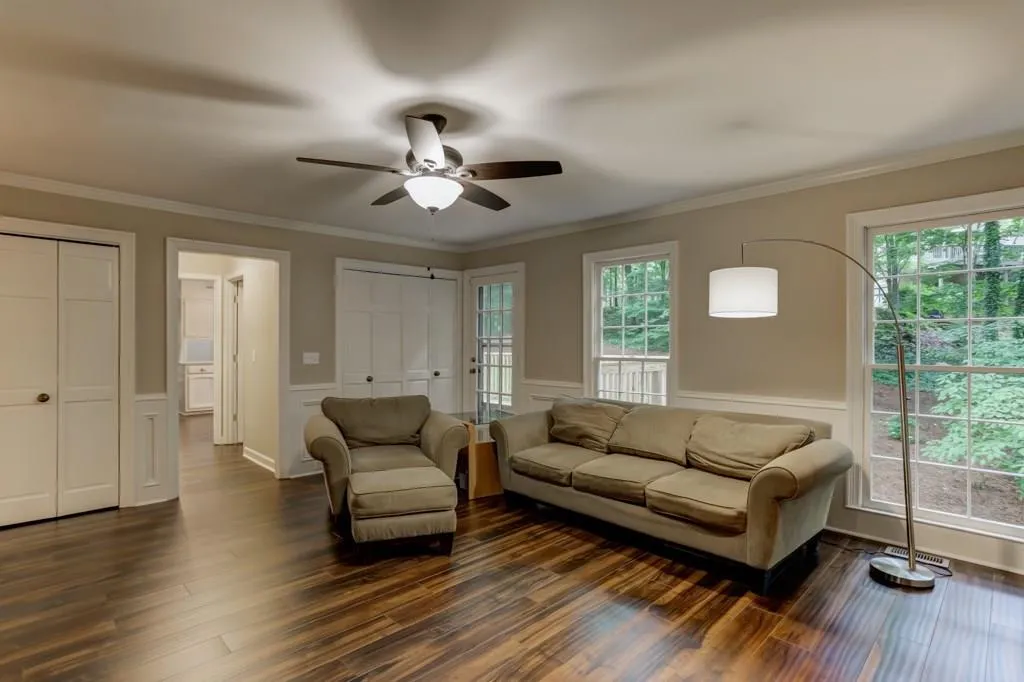 505 Tahoma Drive, Sandy Springs, Georgia 30350, 4 Bedrooms Bedrooms, ,3 BathroomsBathrooms,Residential,Sold,505 Tahoma Drive,6014381