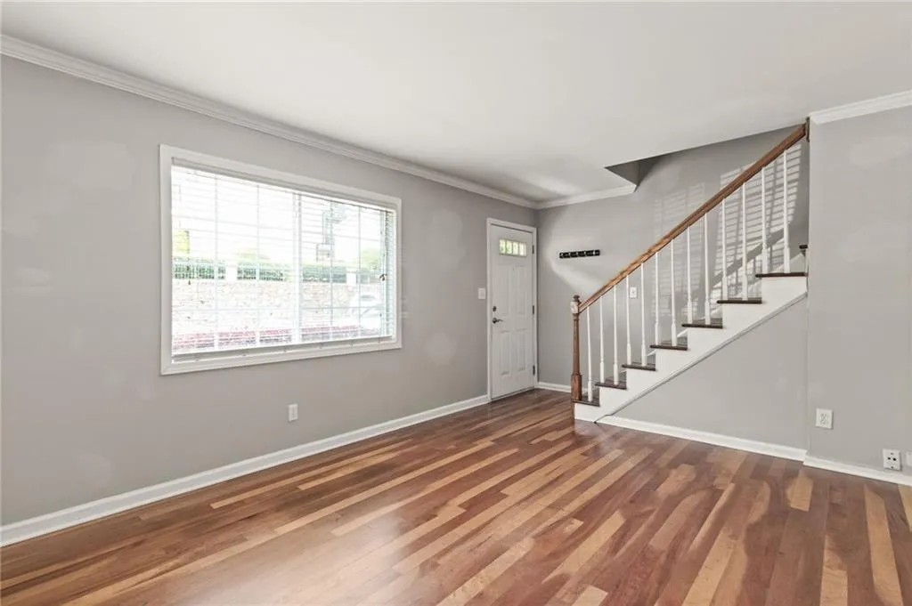 6940 Roswell Road Unit 9f, Sandy Springs, Georgia 30328, 2 Bedrooms Bedrooms, ,1 BathroomBathrooms,Residential,Sold,6940 Roswell Road Unit 9f,7229924