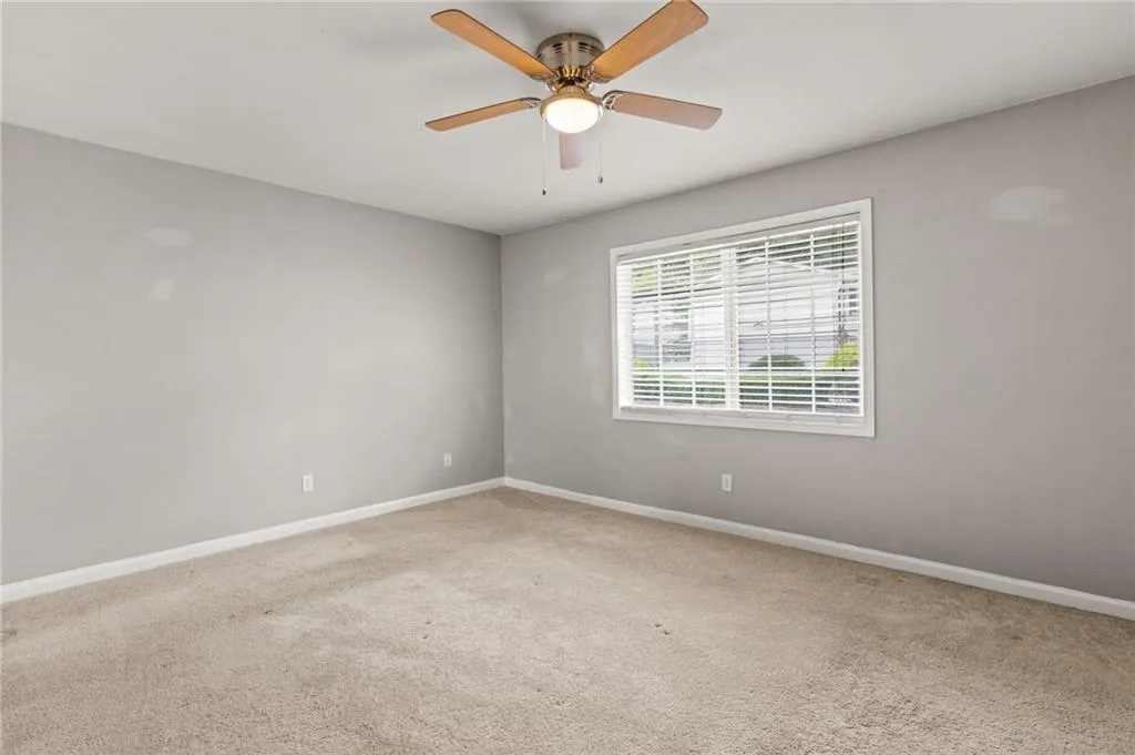 6940 Roswell Road Unit 9f, Sandy Springs, Georgia 30328, 2 Bedrooms Bedrooms, ,1 BathroomBathrooms,Residential,Sold,6940 Roswell Road Unit 9f,7229924