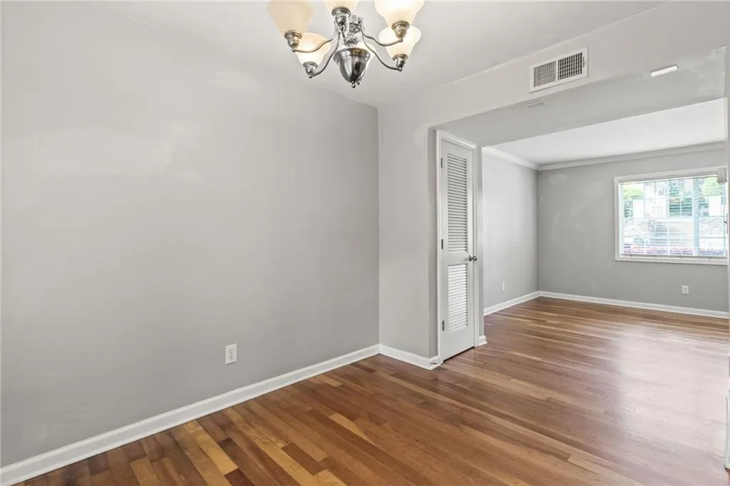 6940 Roswell Road Unit 9f, Sandy Springs, Georgia 30328, 2 Bedrooms Bedrooms, ,1 BathroomBathrooms,Residential,Sold,6940 Roswell Road Unit 9f,7229924