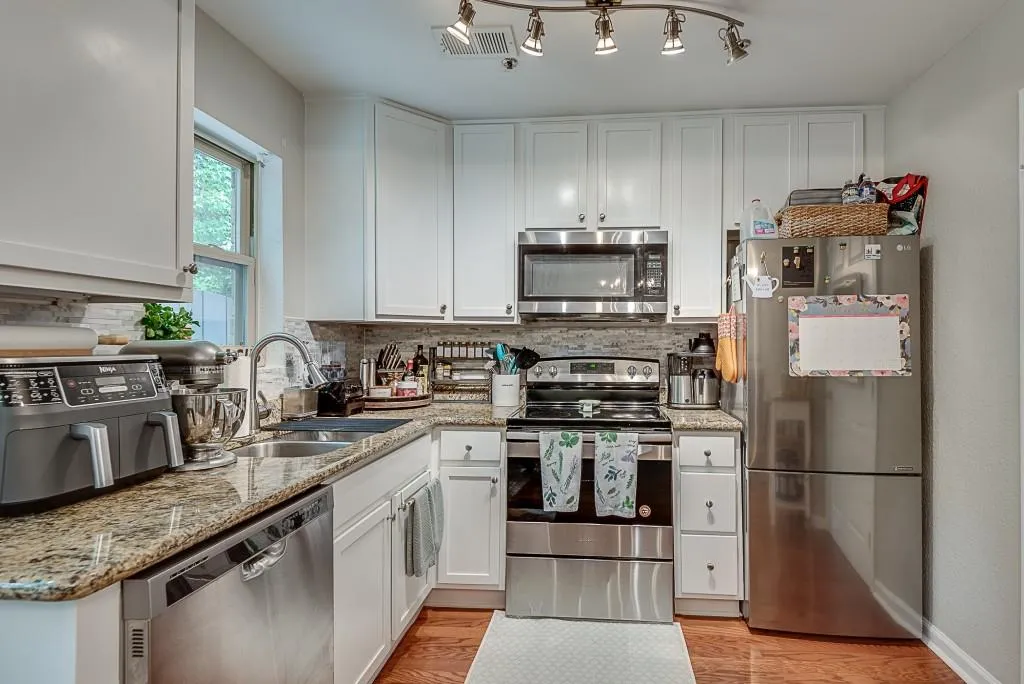 255 Winding River Drive Unit B, Sandy Springs, Georgia 30350, 2 Bedrooms Bedrooms, ,1 BathroomBathrooms,Residential,Sold,255 Winding River Drive Unit B,7105669