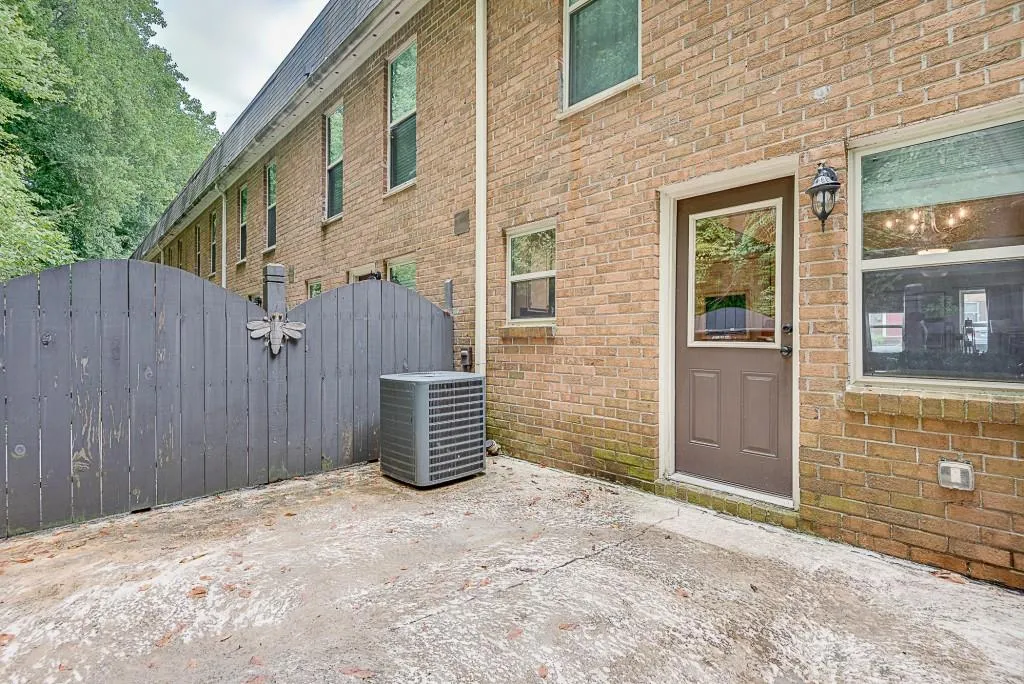 255 Winding River Drive Unit B, Sandy Springs, Georgia 30350, 2 Bedrooms Bedrooms, ,1 BathroomBathrooms,Residential,Sold,255 Winding River Drive Unit B,7105669