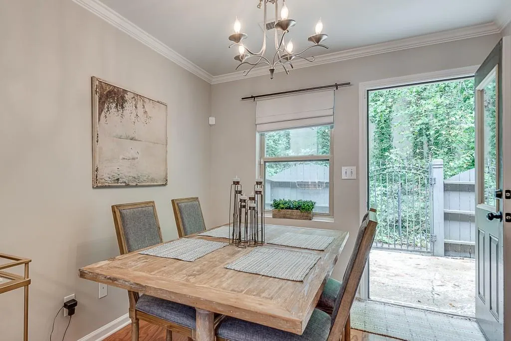 255 Winding River Drive Unit B, Sandy Springs, Georgia 30350, 2 Bedrooms Bedrooms, ,1 BathroomBathrooms,Residential,Sold,255 Winding River Drive Unit B,7105669