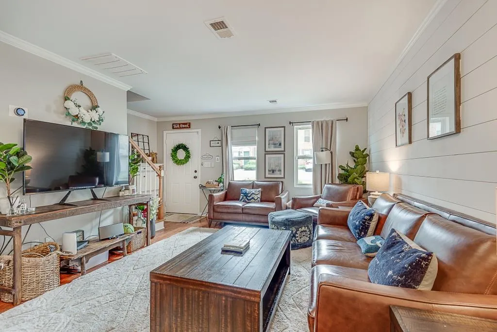 255 Winding River Drive Unit B, Sandy Springs, Georgia 30350, 2 Bedrooms Bedrooms, ,1 BathroomBathrooms,Residential,Sold,255 Winding River Drive Unit B,7105669