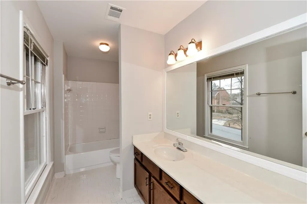 9013 Carroll Manor Drive, Sandy Springs, Georgia 30350, 2 Bedrooms Bedrooms, ,2 BathroomsBathrooms,Residential,Sold,9013 Carroll Manor Drive,5949710