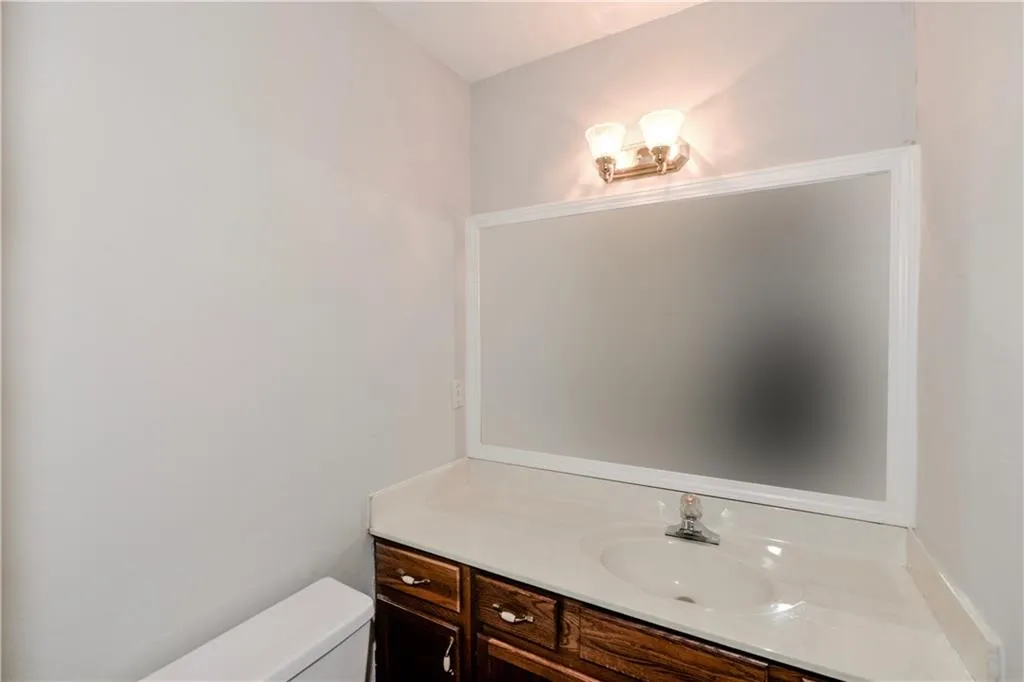 9013 Carroll Manor Drive, Sandy Springs, Georgia 30350, 2 Bedrooms Bedrooms, ,2 BathroomsBathrooms,Residential,Sold,9013 Carroll Manor Drive,5949710
