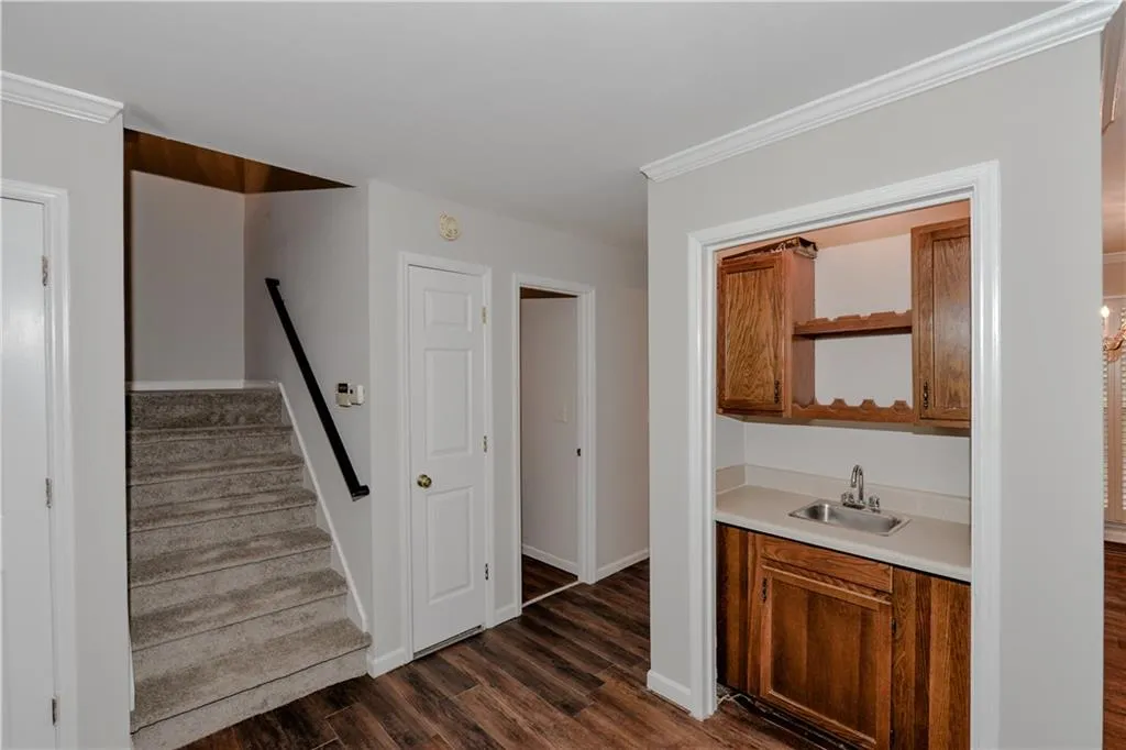 9013 Carroll Manor Drive, Sandy Springs, Georgia 30350, 2 Bedrooms Bedrooms, ,2 BathroomsBathrooms,Residential,Sold,9013 Carroll Manor Drive,5949710