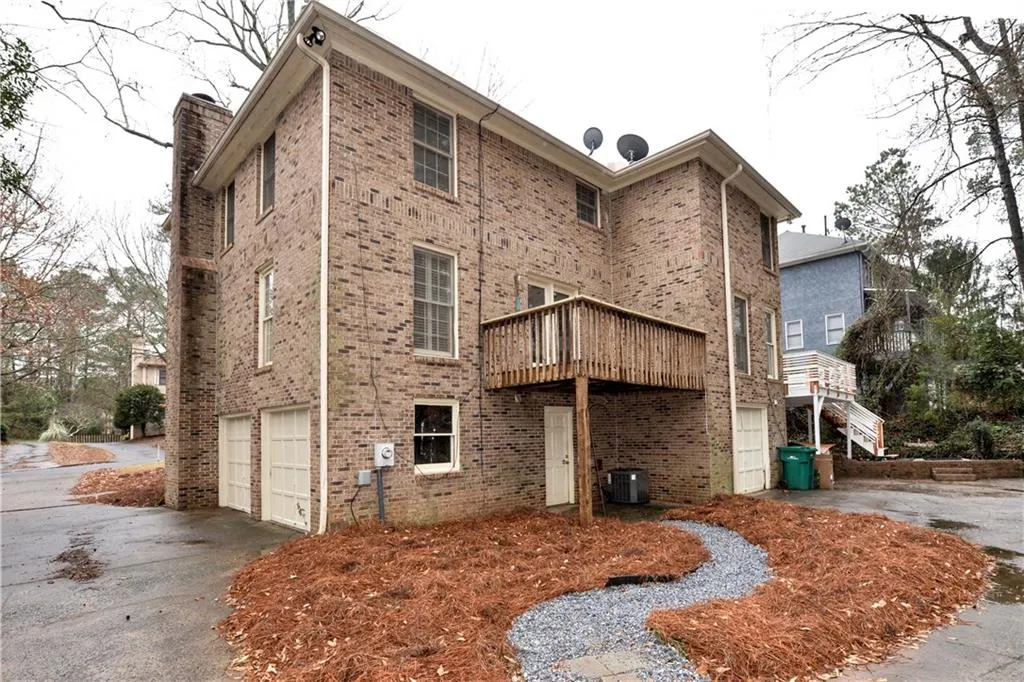 9013 Carroll Manor Drive, Sandy Springs, Georgia 30350, 2 Bedrooms Bedrooms, ,2 BathroomsBathrooms,Residential,Sold,9013 Carroll Manor Drive,5949710