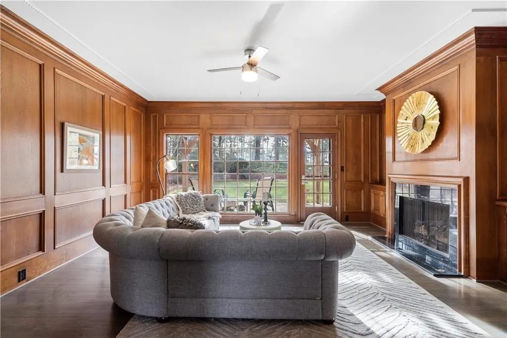 460 Huntcliff Green, Sandy Springs, Georgia 30350, 4 Bedrooms Bedrooms, ,3 BathroomsBathrooms,Residential,Sold,460 Huntcliff Green,7161938