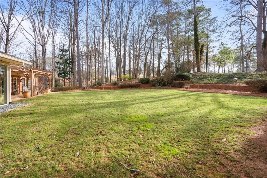 460 Huntcliff Green, Sandy Springs, Georgia 30350, 4 Bedrooms Bedrooms, ,3 BathroomsBathrooms,Residential,Sold,460 Huntcliff Green,7161938