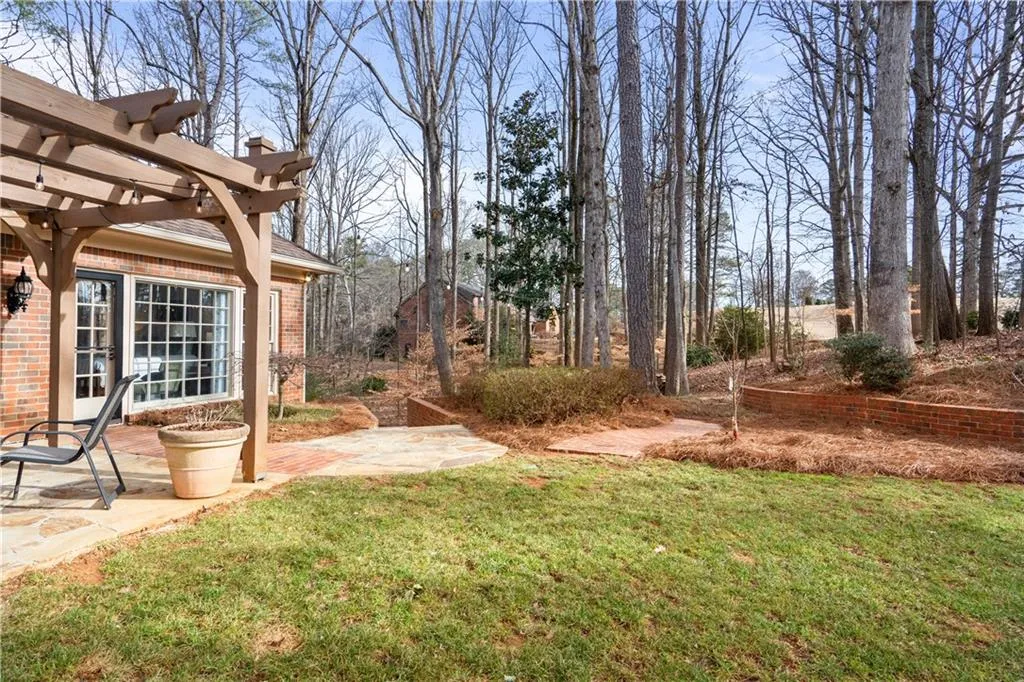460 Huntcliff Green, Sandy Springs, Georgia 30350, 4 Bedrooms Bedrooms, ,3 BathroomsBathrooms,Residential,Sold,460 Huntcliff Green,7161938