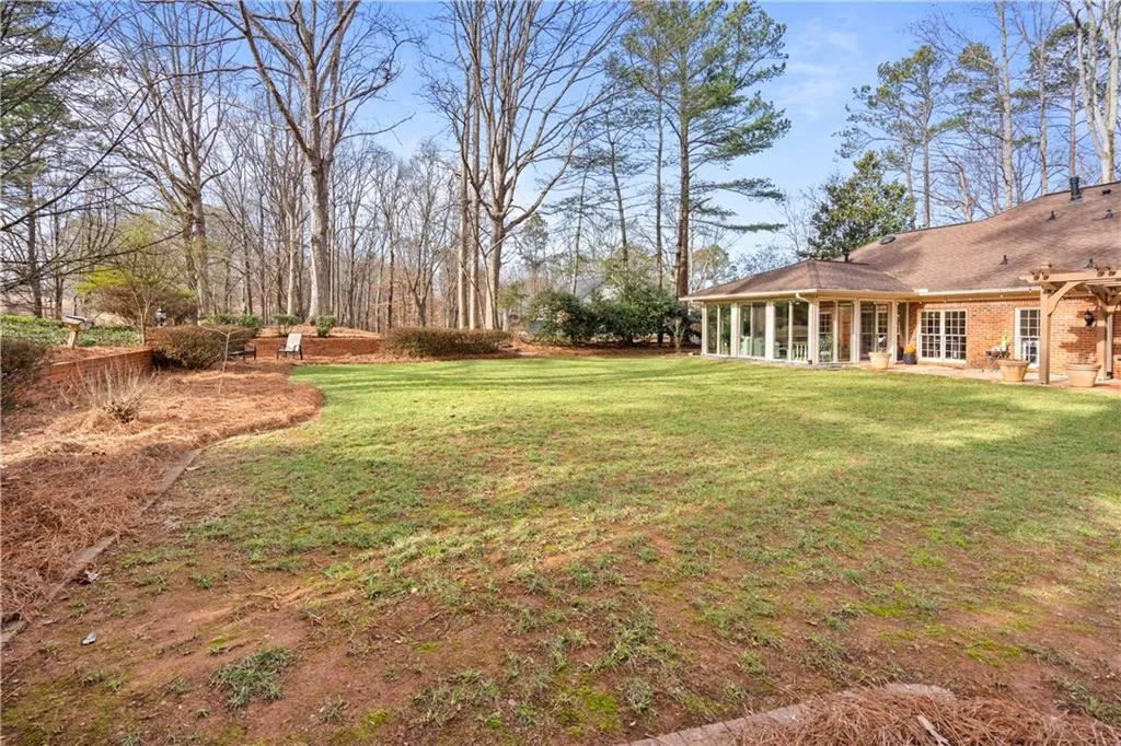 460 Huntcliff Green, Sandy Springs, Georgia 30350, 4 Bedrooms Bedrooms, ,3 BathroomsBathrooms,Residential,Sold,460 Huntcliff Green,7161938